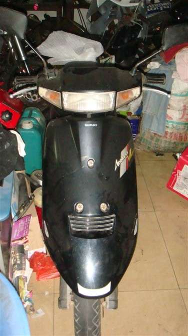 V100