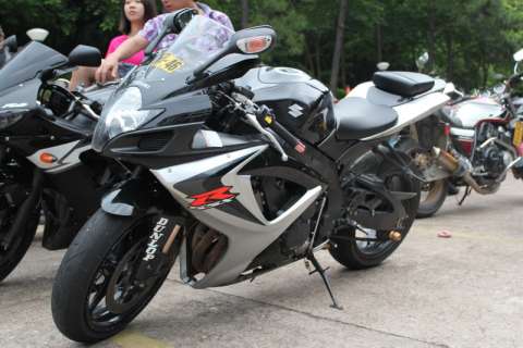 GSXR750