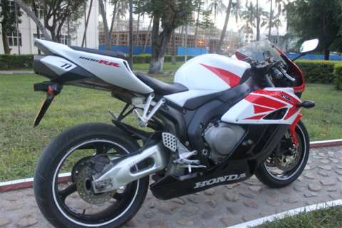 本田04CBR1000