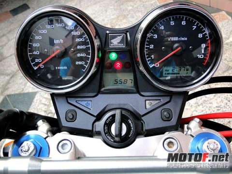 07CB1300