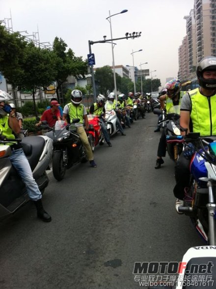 68d01621jw1di4d50vbc8j.jpg