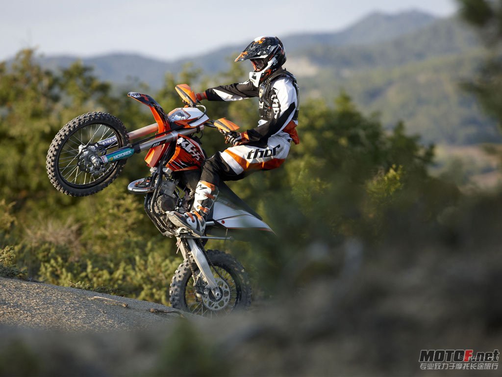 KTM_125EXC_2010_07_1024x768.jpg