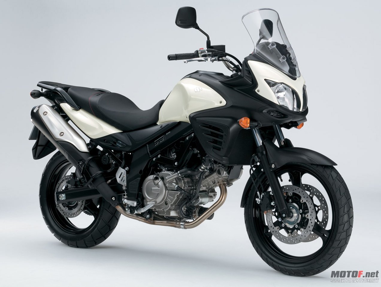 big_suzuki_dl650_01.jpg