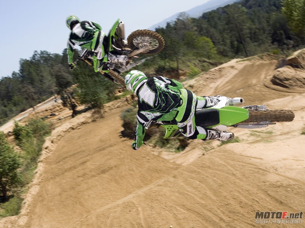 KawasakiKX250F2009_01_1024x768.jpg