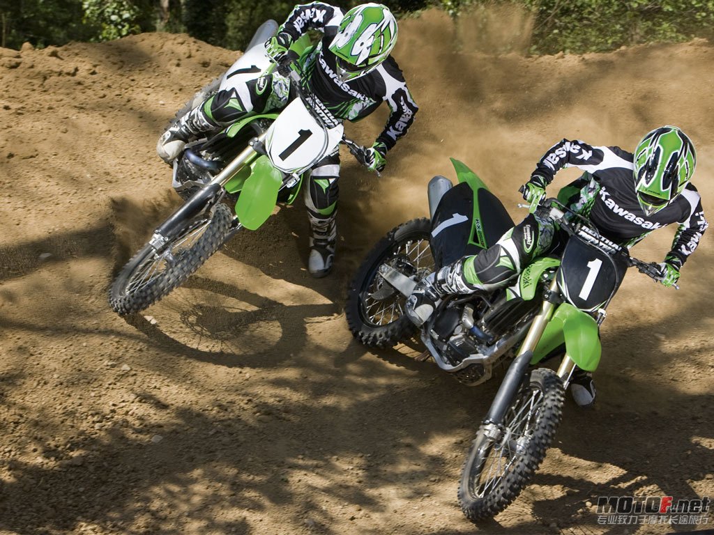 KawasakiKX250F2009_03_1024x768.jpg