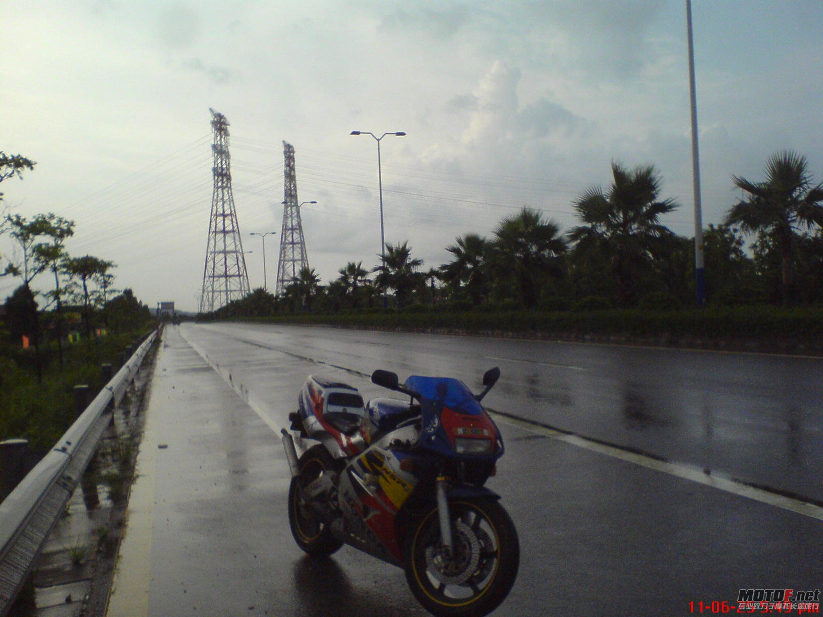 雨后滨江大道.JPG