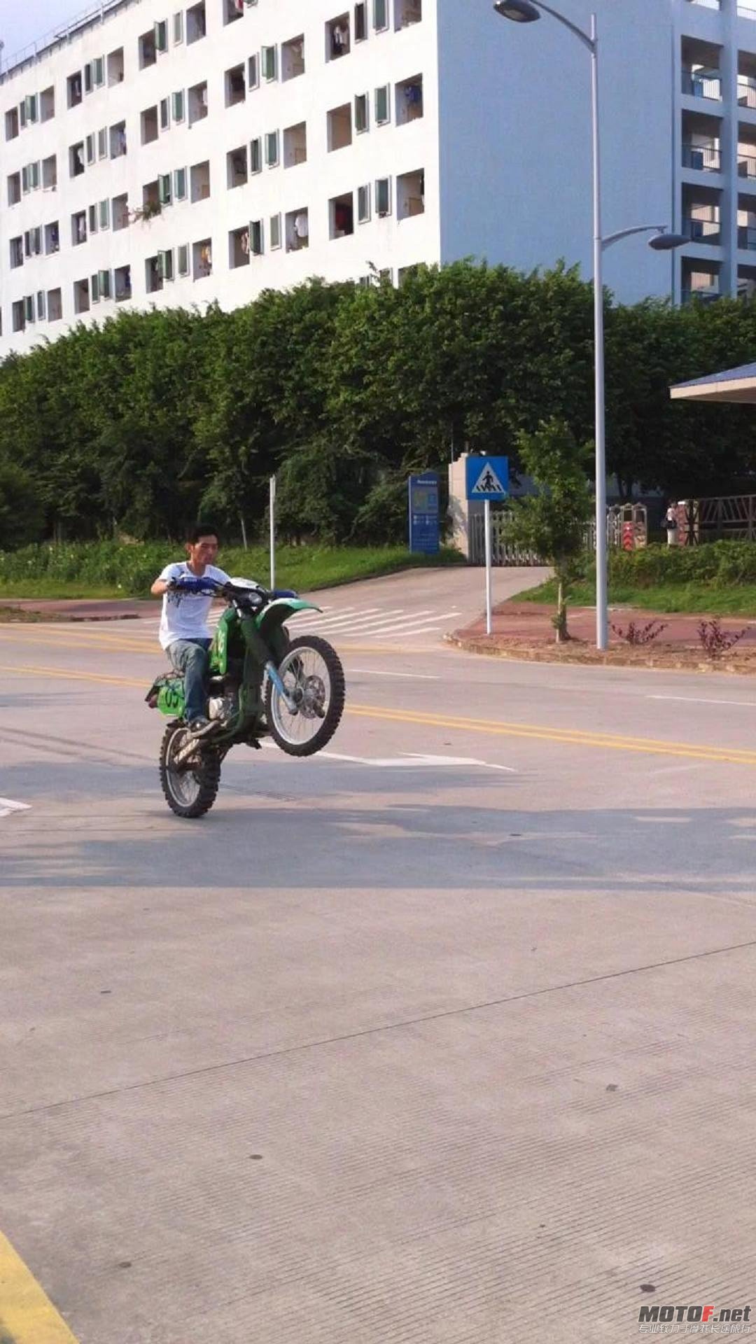 练习  翘头