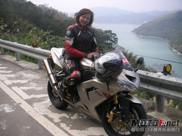 2011.05484.jpg