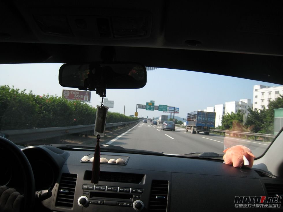 2011年7月3曰东莞买宝马 007.jpg