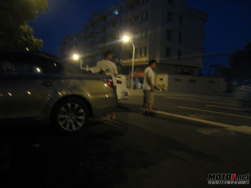 2011年7月3曰东莞买宝马 046.jpg
