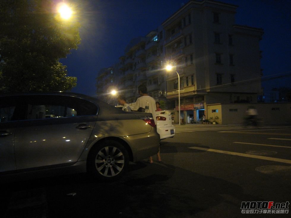 2011年7月3曰东莞买宝马 047.jpg