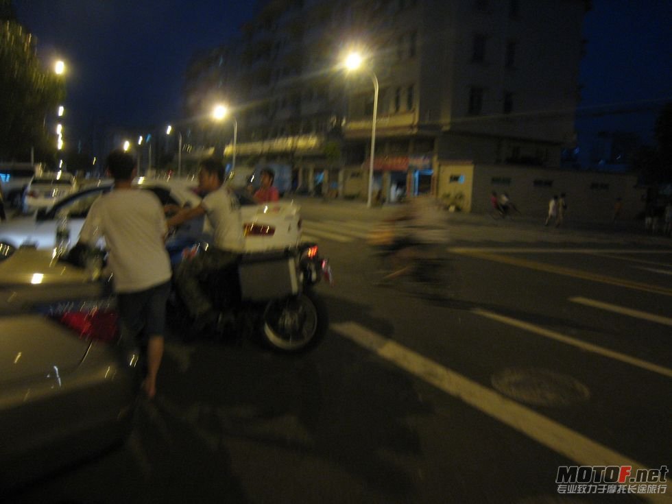 2011年7月3曰东莞买宝马 050.jpg