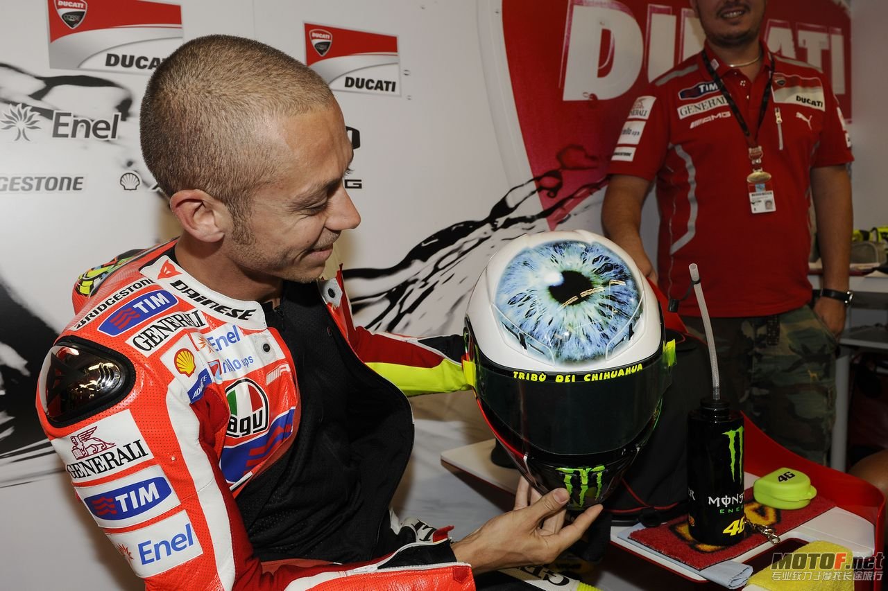 big_2box_ducati_06.jpg
