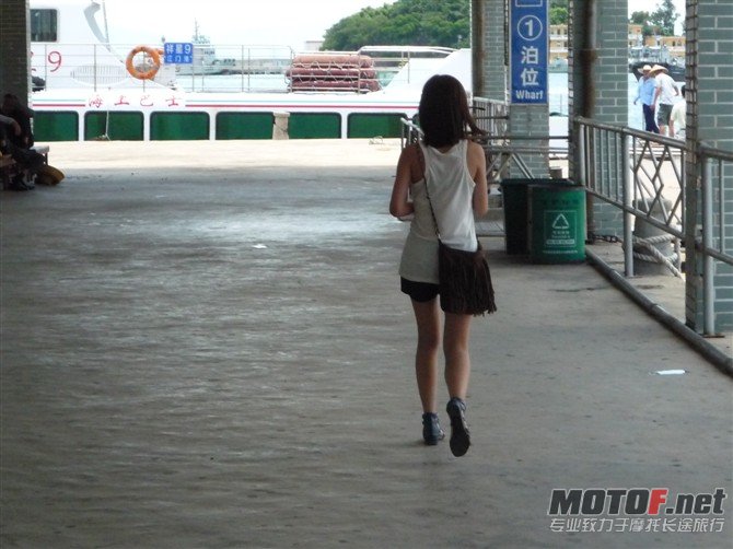 偷拍美女