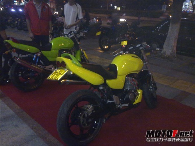 212240f2yeeygly890122c[1].jpg