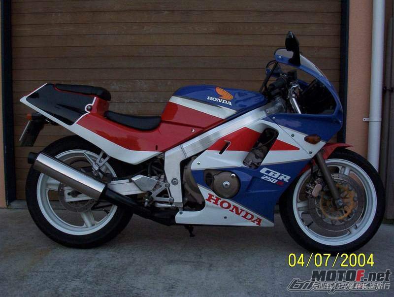 Honda CBR250 88.jpg