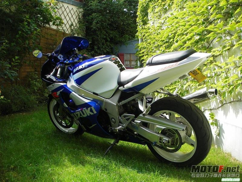 1228466628251619-Suzuki-GSX-R-600.jpg