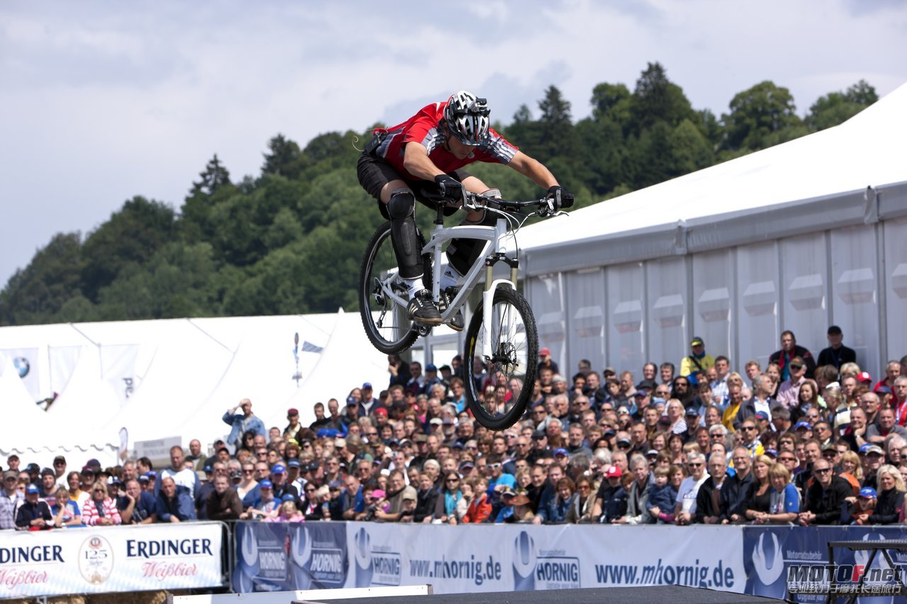 big_BMW_Motorrad_Days_2011_24.jpg