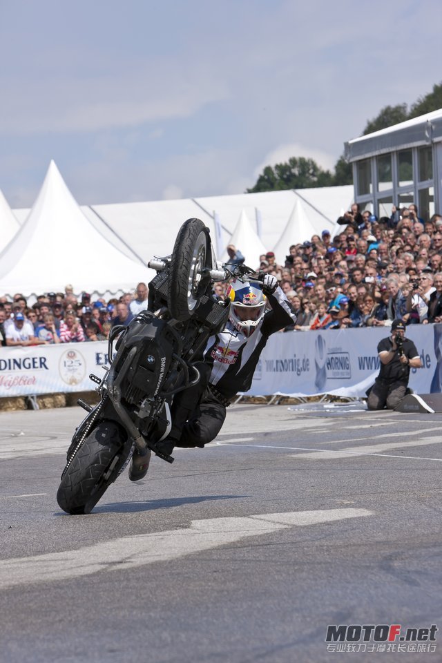 big_BMW_Motorrad_Days_2011_29.jpg