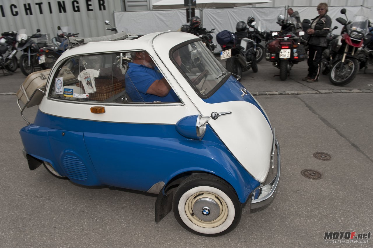 big_BMW_Motorrad_Days_2011_71.jpg