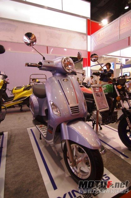 EICMA_Cina_China_2011_04.JPG_630.jpg