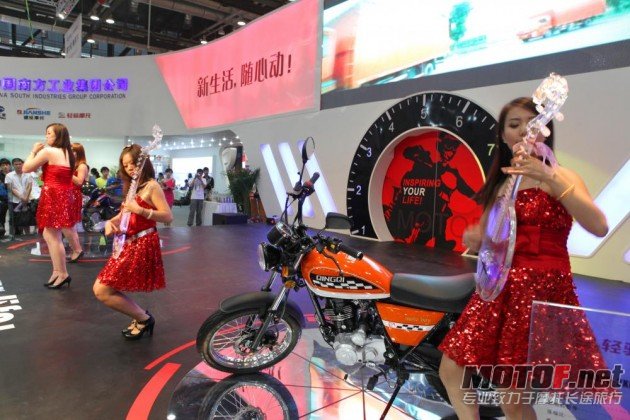 Girls_EICMA_Cina_2011_10.JPG_630.jpg