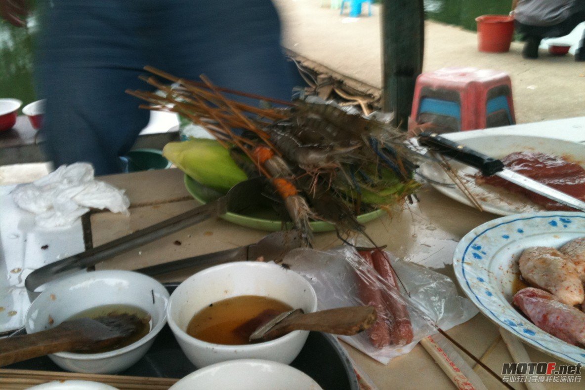 5D293W5VX[SS58R2W4`GAP9.jpg