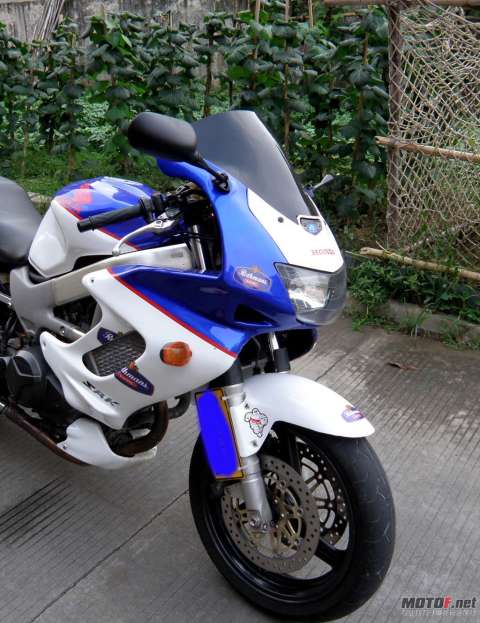 欧版VTR1000