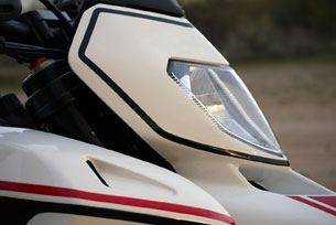 22ducatihypermotardreviewopt.jpg