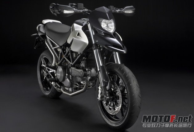 85168_ducati-hypermotard-796.jpg