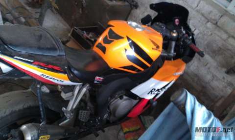 05年CBR1000九九成新拆车件
