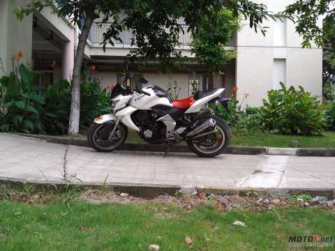 07kawasakiZ1000