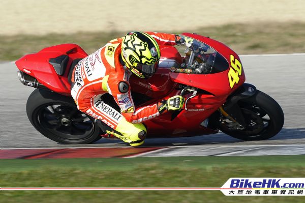 _size600_006_Rossi_Ducati_1198.jpg