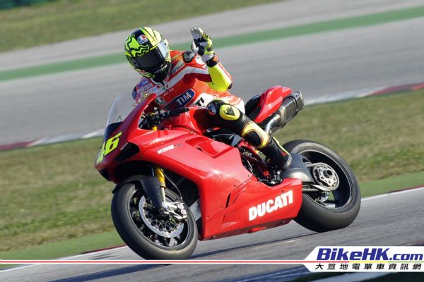 _size600_014_Rossi_Ducati_1198.jpg