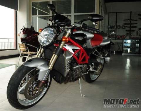 阿古斯塔 MV910