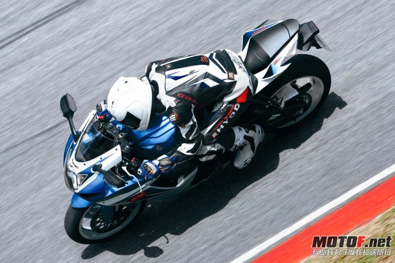 210412veqa3rmctmoiazto.jpg