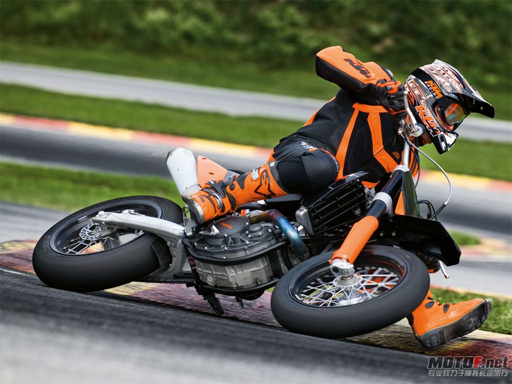 KTM5.jpg