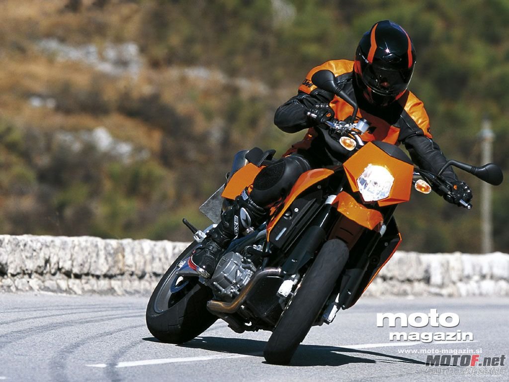 KTM18.jpg