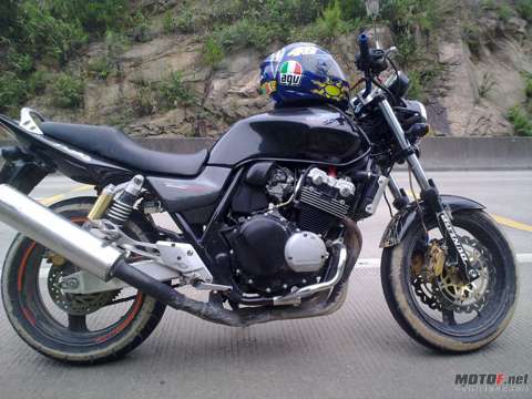 CB400