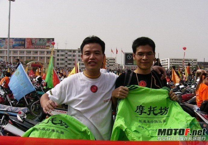 004354yb4d7yidg9d945d4.jpg