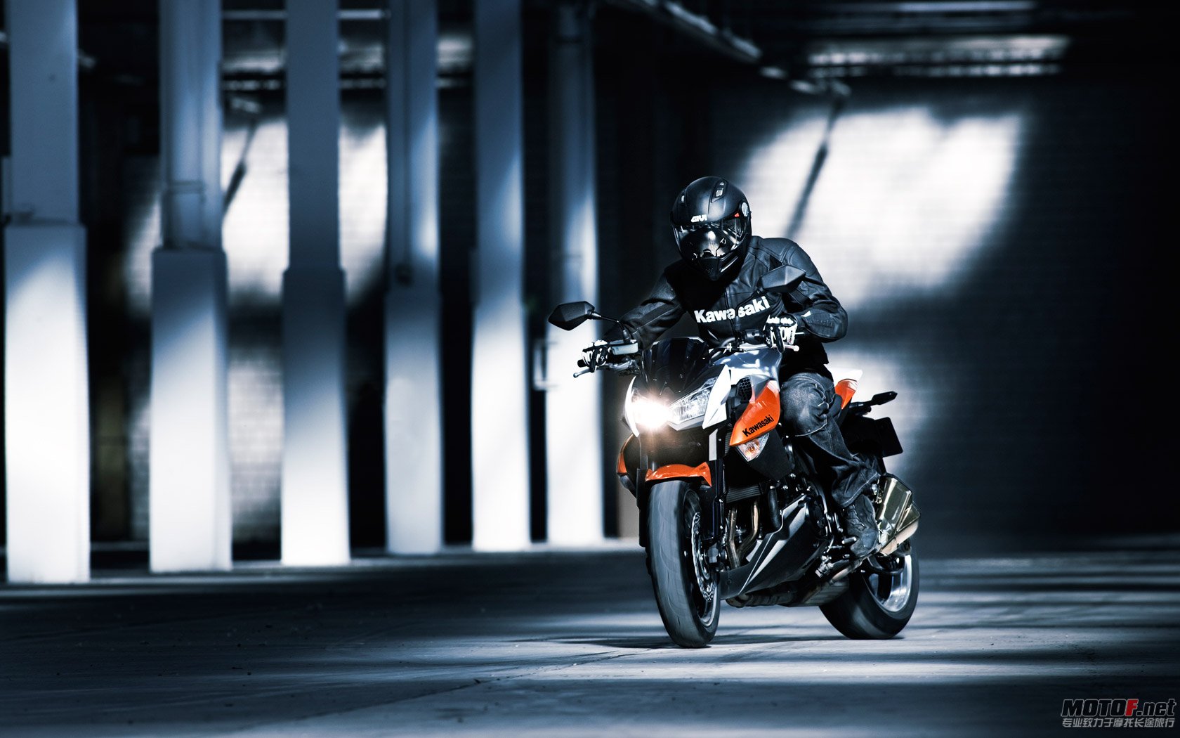 z1000-6.jpg