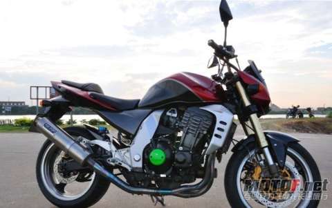 Z1000