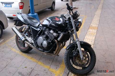 cb400