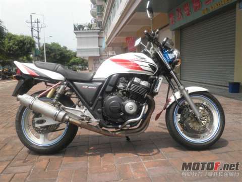 CB400
