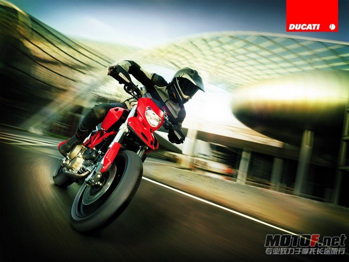 HYM-1100_08D_R_B05A_Ducati_motor_T.jpg