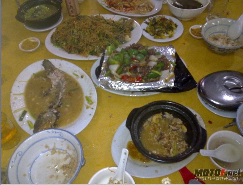 24开饭了。吃的慢就没了.jpg