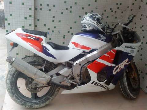 出售：精神，CBR23，400C.