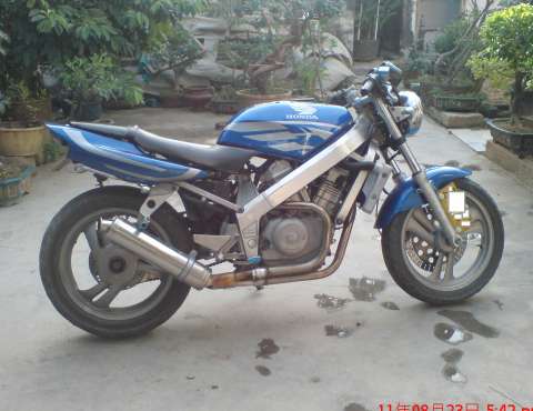 本田马蚁400cc