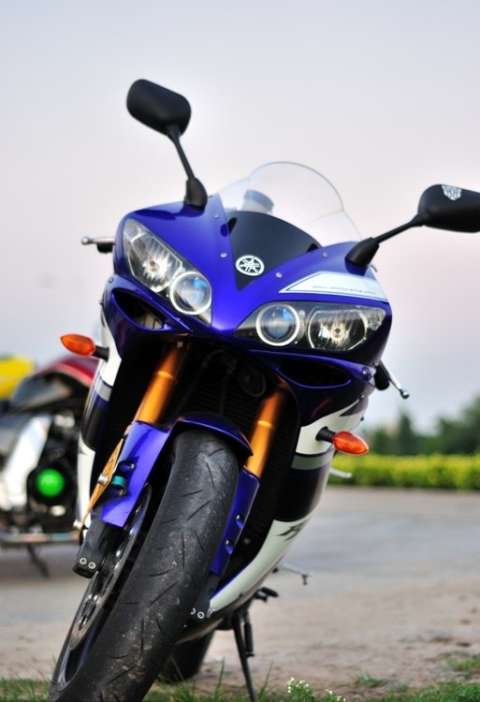 YAMAHA 06 R1