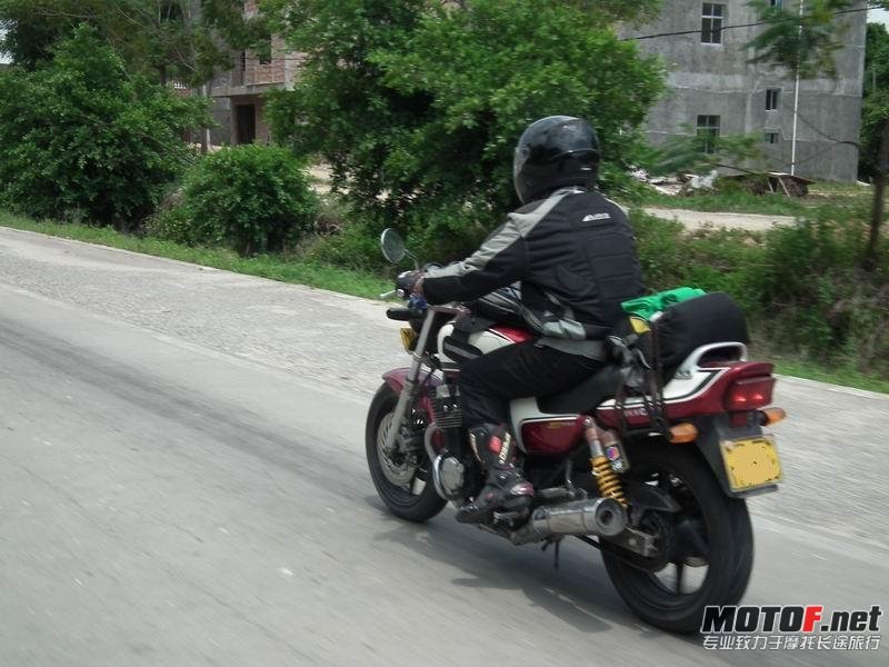 0951394hd1316cd4udm36d.jpg